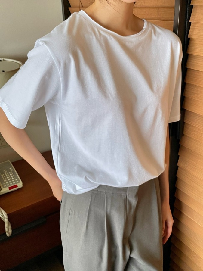 (theory) loose fit double cut neck tee